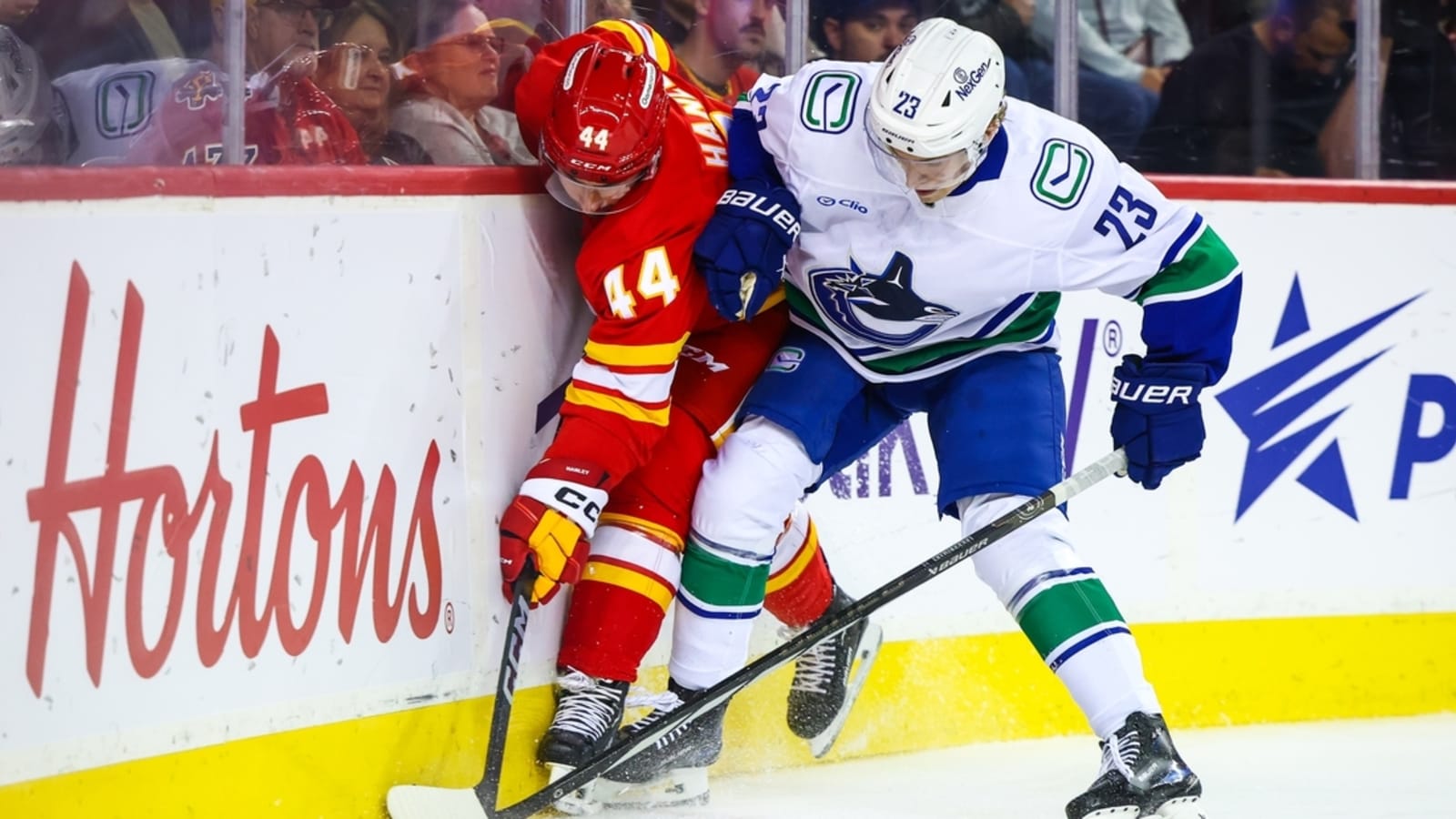 Canucks&#39; Jonathan Lekkerimaki to make debut vs. Flames