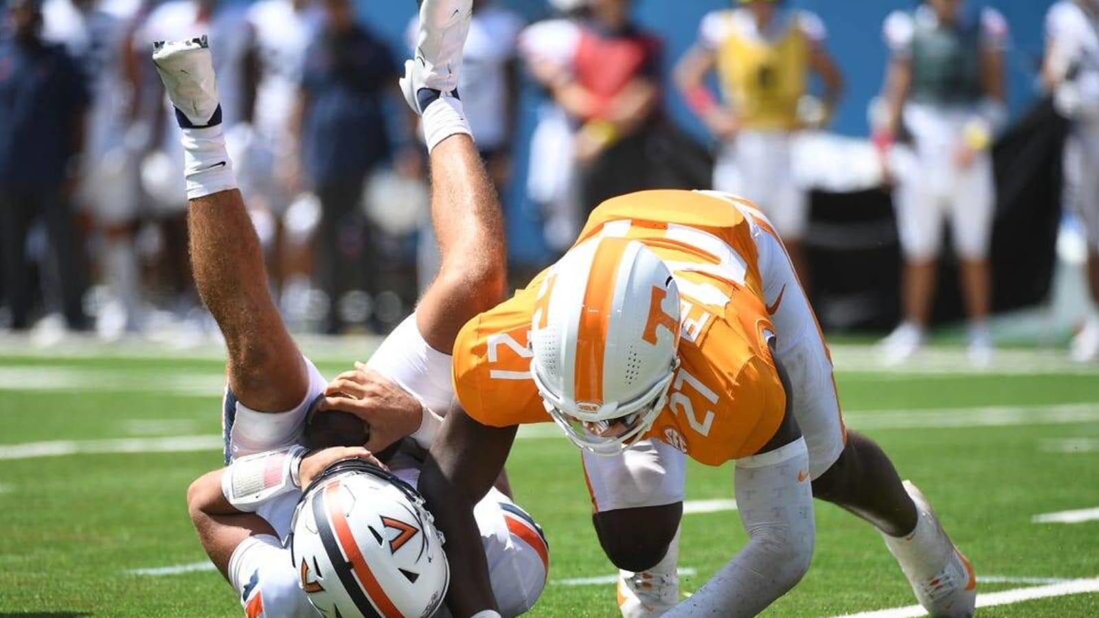 No. 12 Tennessee crushes Virginia in opener, 49-13