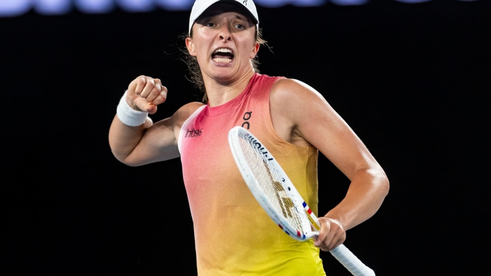 Three-time defending champ Iga Swiatek starts strong in Doha