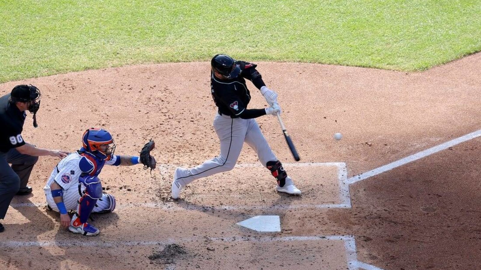 Christian Walker&#39;s slam helps Diamondbacks cruise past Mets
