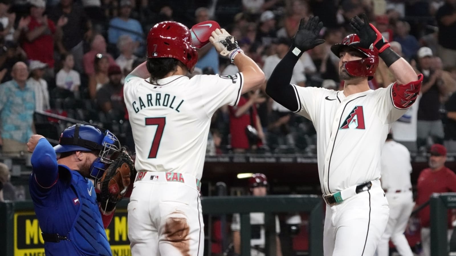 Diamondbacks hit five homers to rout Rangers