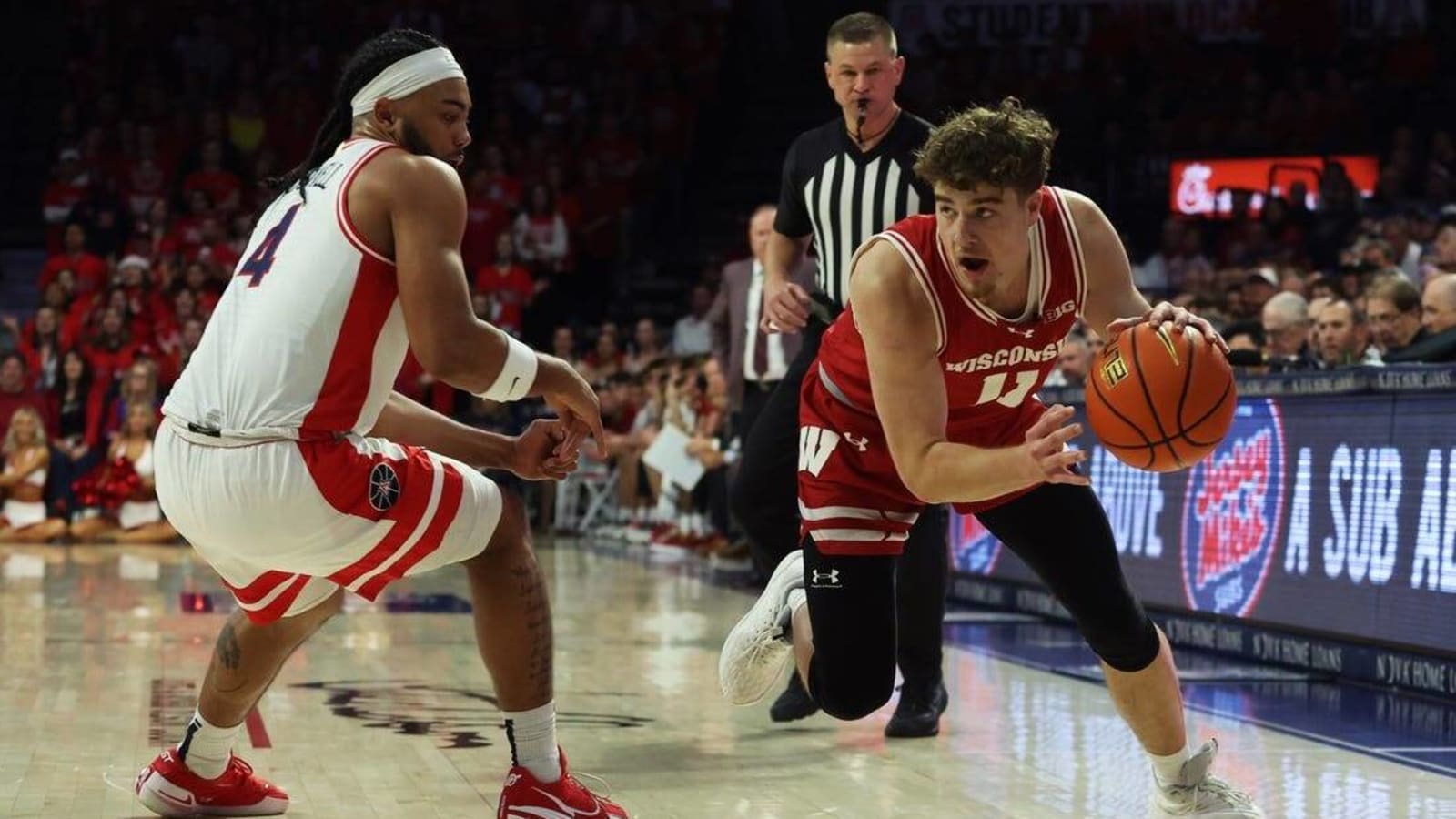 Top-ranked Arizona routs No. 23 Wisconsin