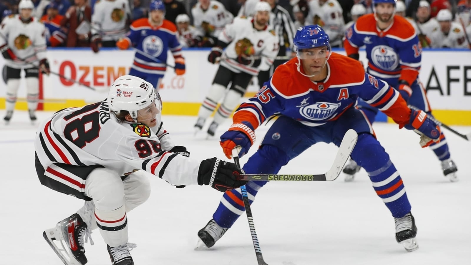 Teuvo Teravainen tallies 4 points to fuel Blackhawks past Oilers
