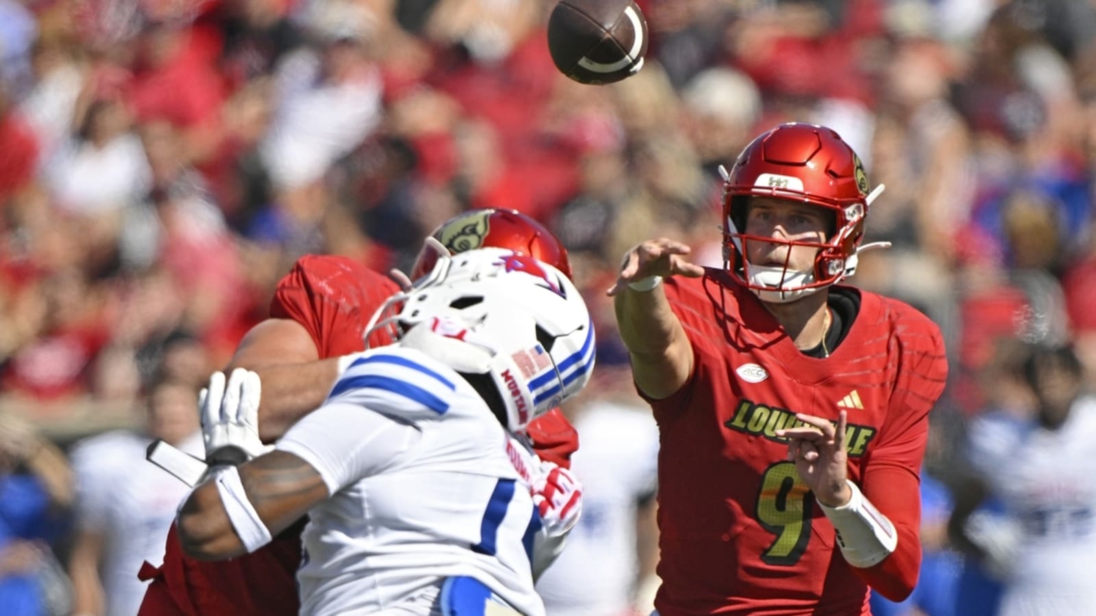 LJ Johnson scores go-ahead TD to lift SMU past No. 22 Louisville