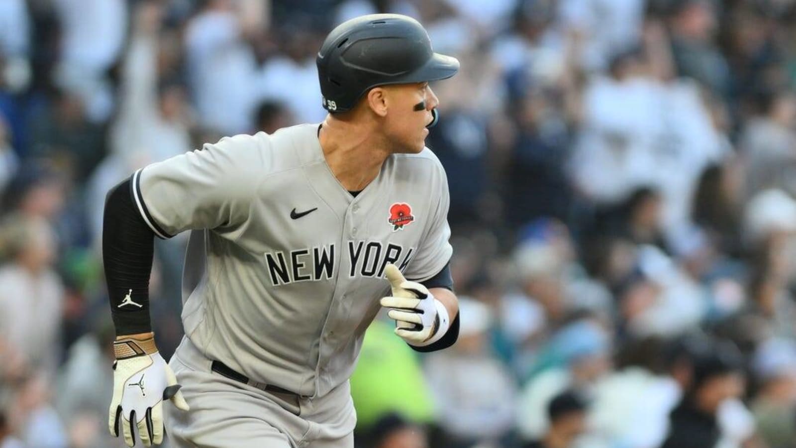 Aaron Judge homers twice as Yankees top Mariners