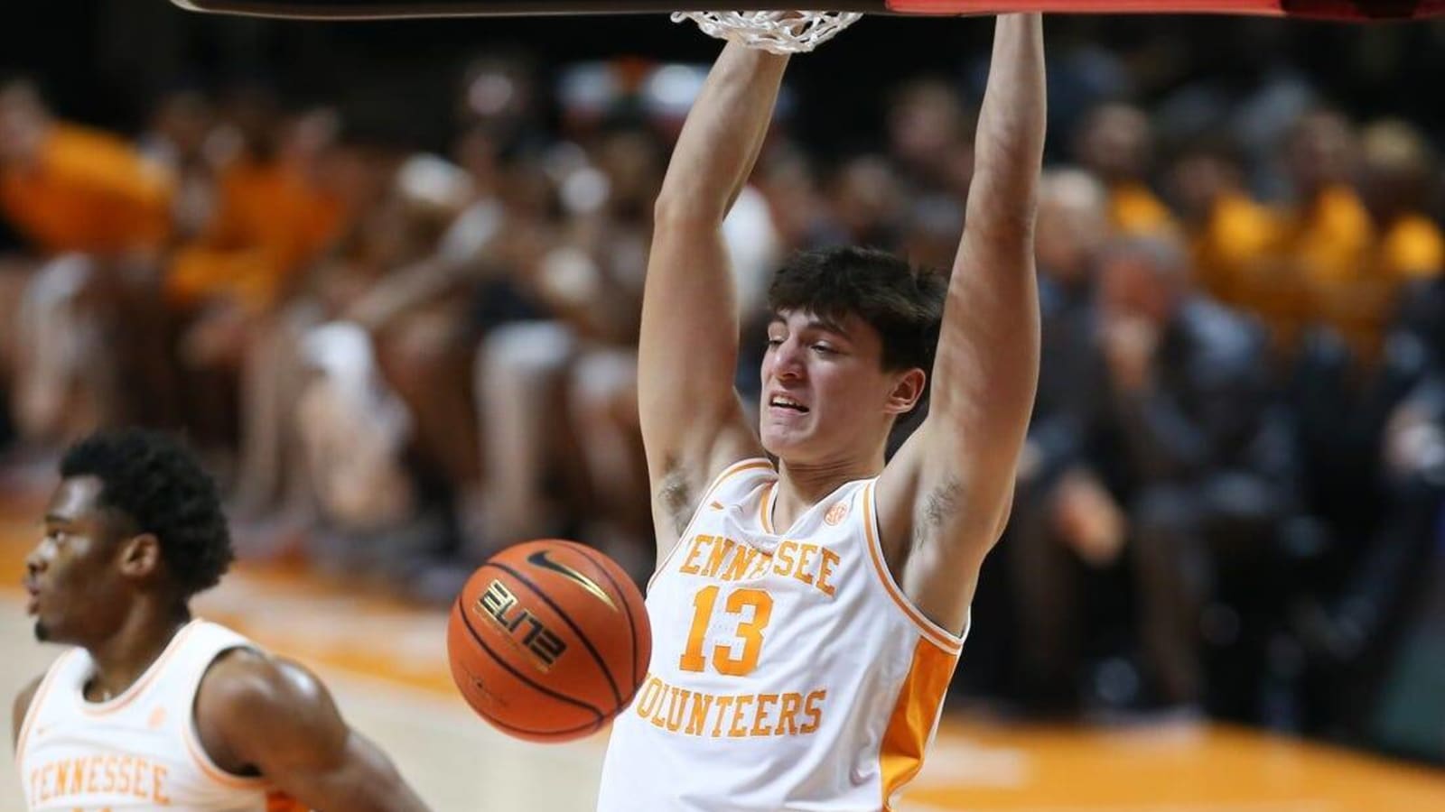 Jonas Aidoo (29 points) lifts No. 12 Vols past Georgia Southern