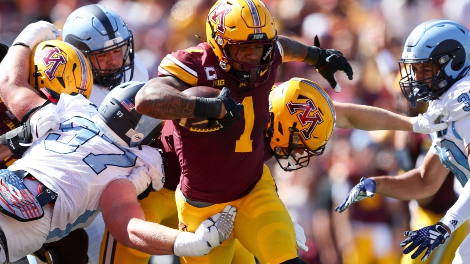 Minnesota rebounds from loss, demolishes Rhode Island