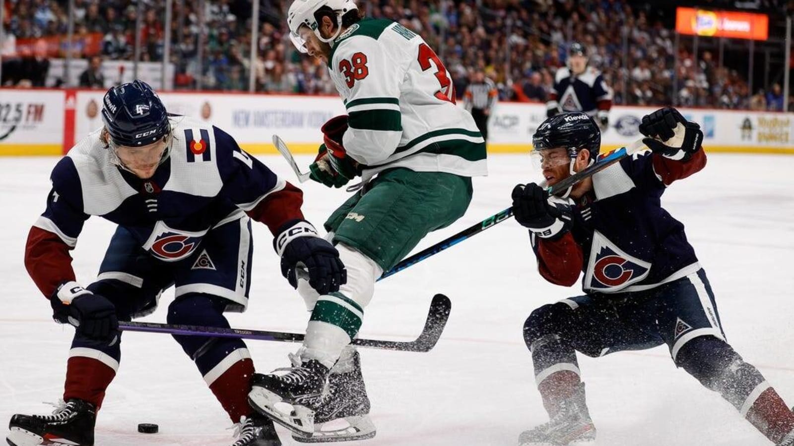 Wild double up Avalanche, pad Central Division lead