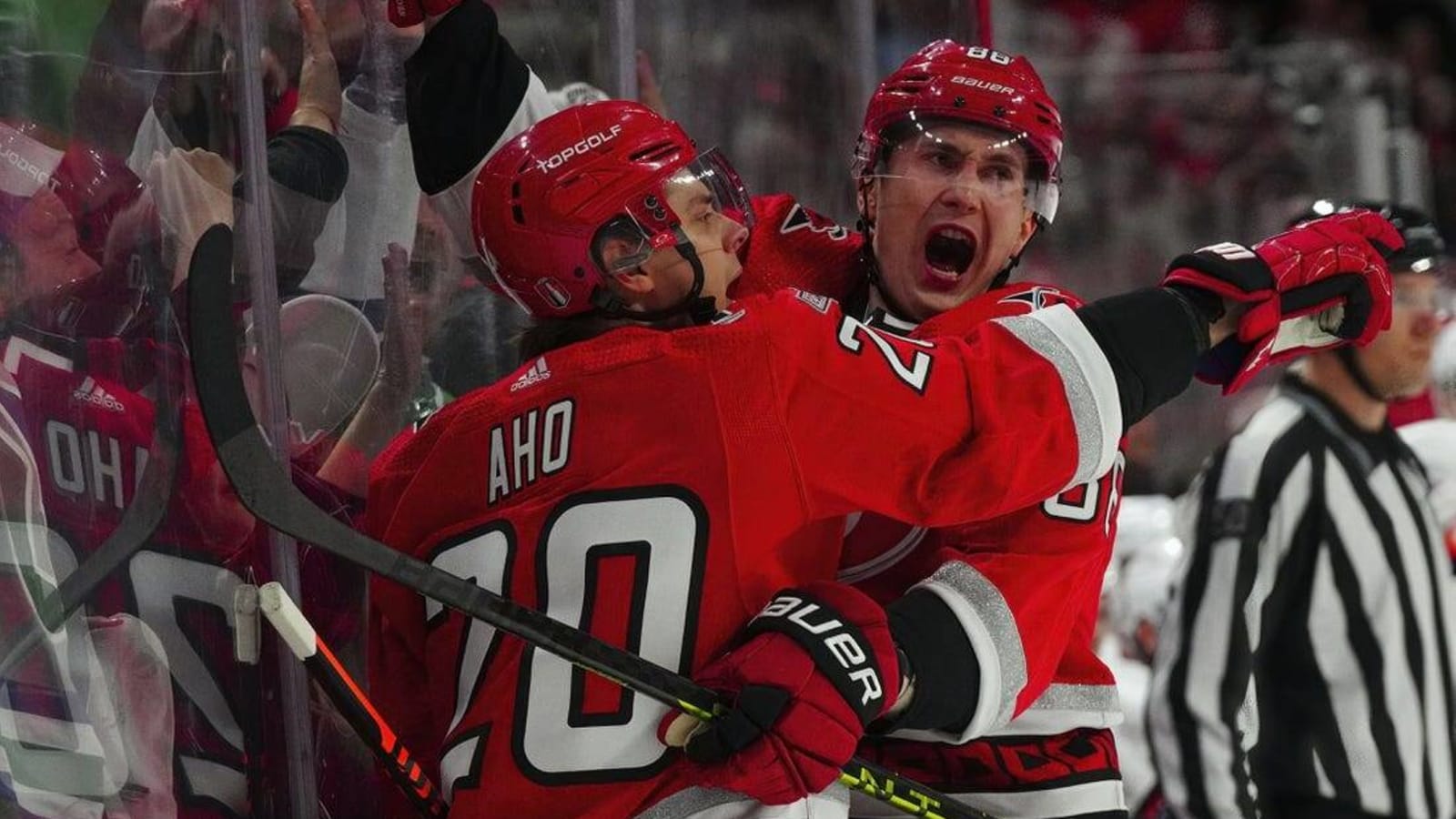 Hurricanes thrive on power play to tackle Islanders