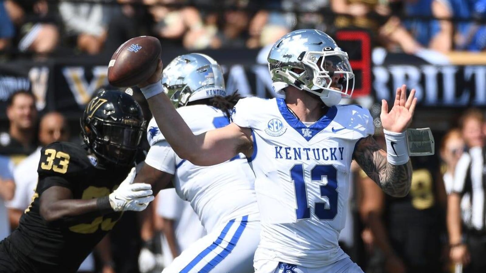 Kentucky starts fast, tops Vanderbilt to remain undefeated