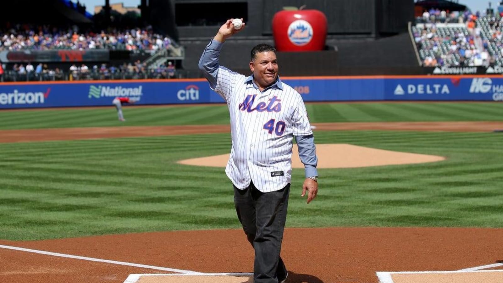 Bartolo Colon, 50, officially retires with Mets