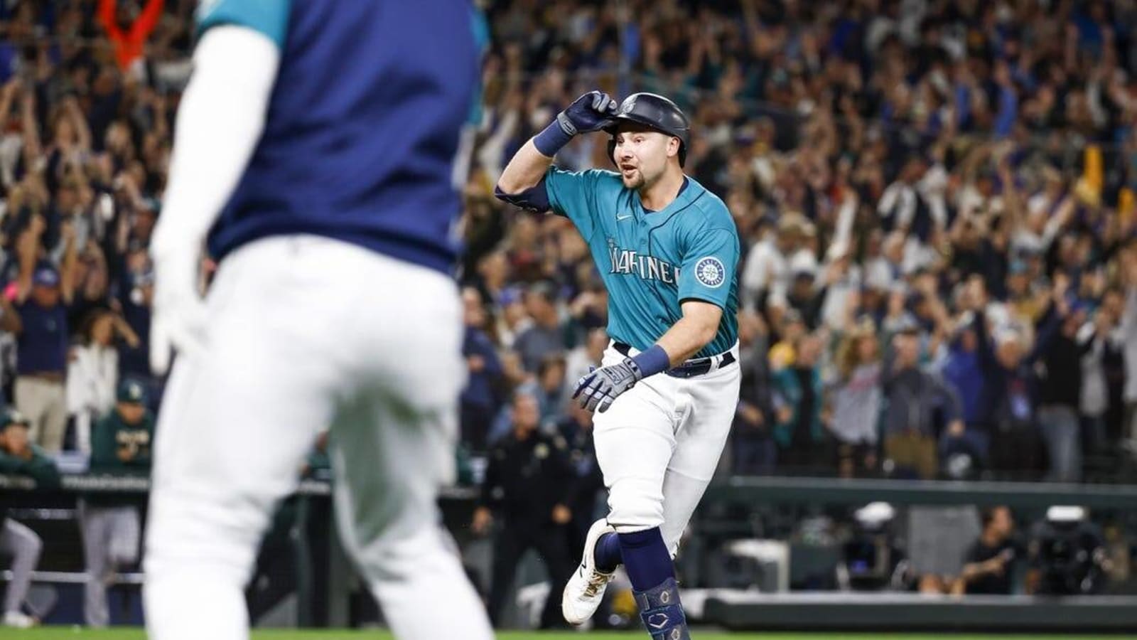 After clincher, Mariners look to improve wild-card position