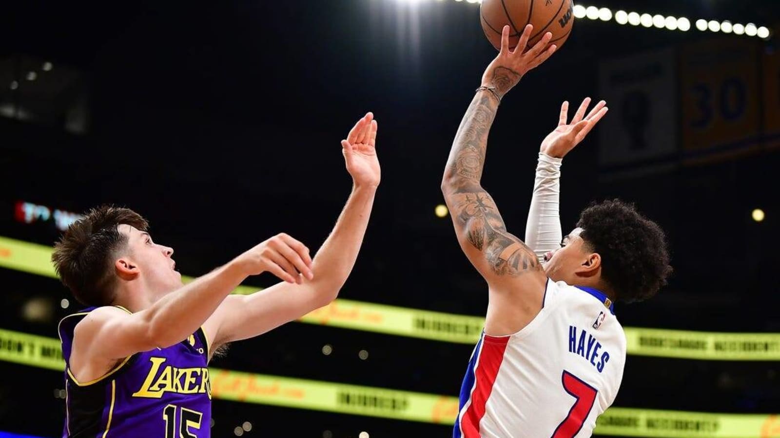 Anthony Davis has big game as Lakers defeat Pistons