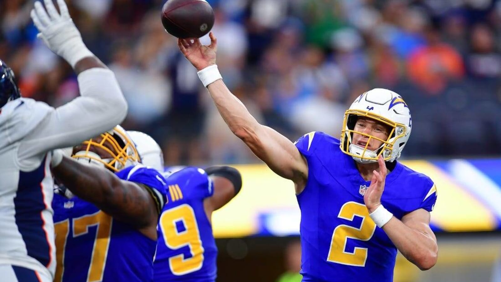 Chargers turn to QB Easton Stick to face slumping Raiders