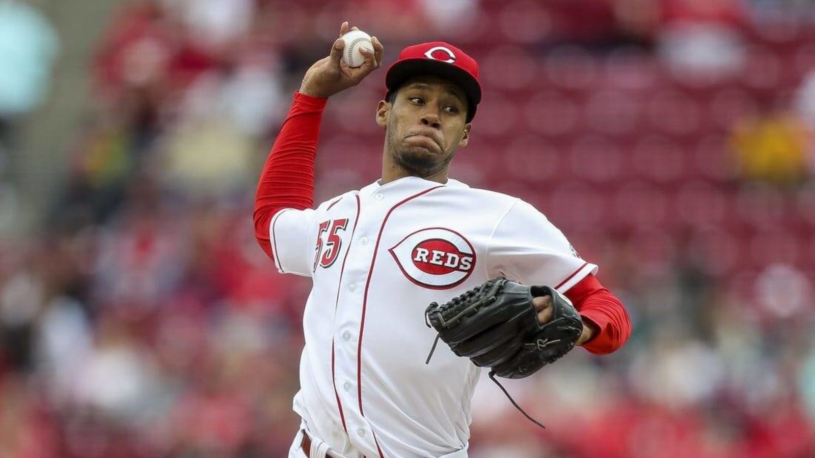 Reds place RHP Alexis Diaz on 15-day injured list