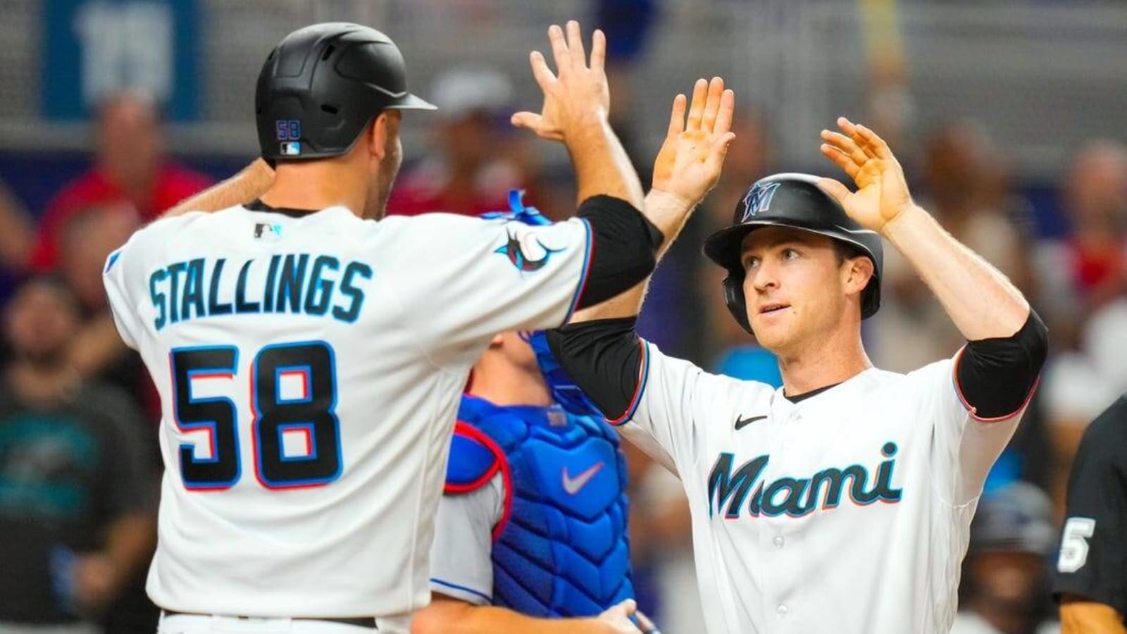 Miami&#39;s nine-run fifth inning powers Marlins past Dodgers