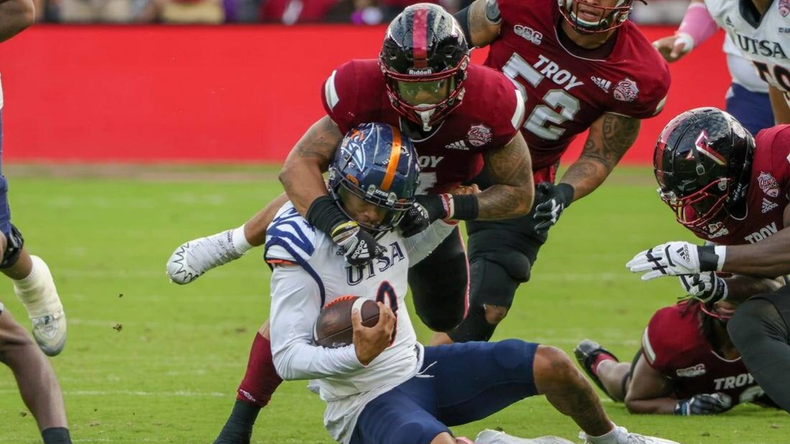 Defense rallies No. 24 Troy past No. 25 UTSA to win Cure Bowl