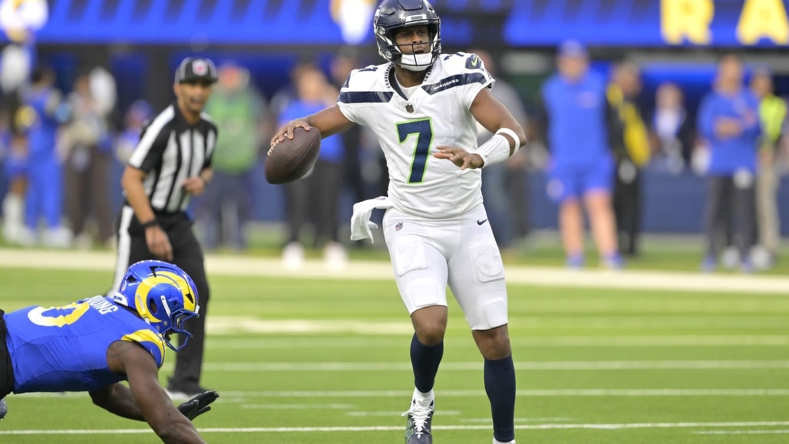 Seahawks notch season-ending win over playoff-bound Rams