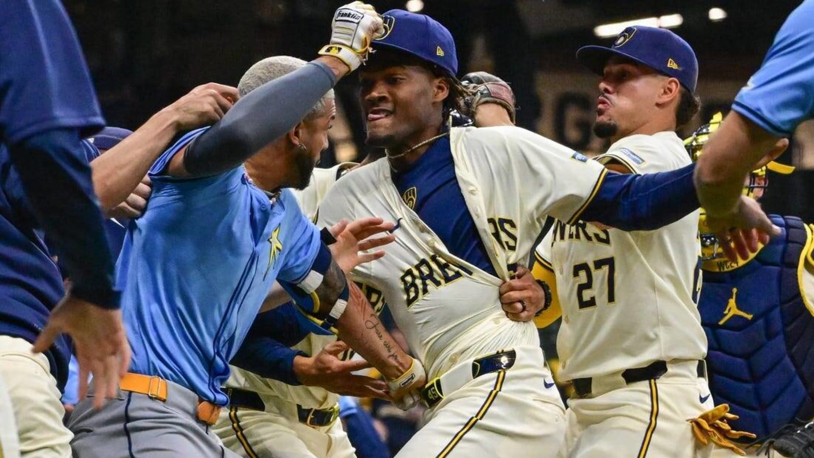 Brewers overcome brawl, ejections to down Rays