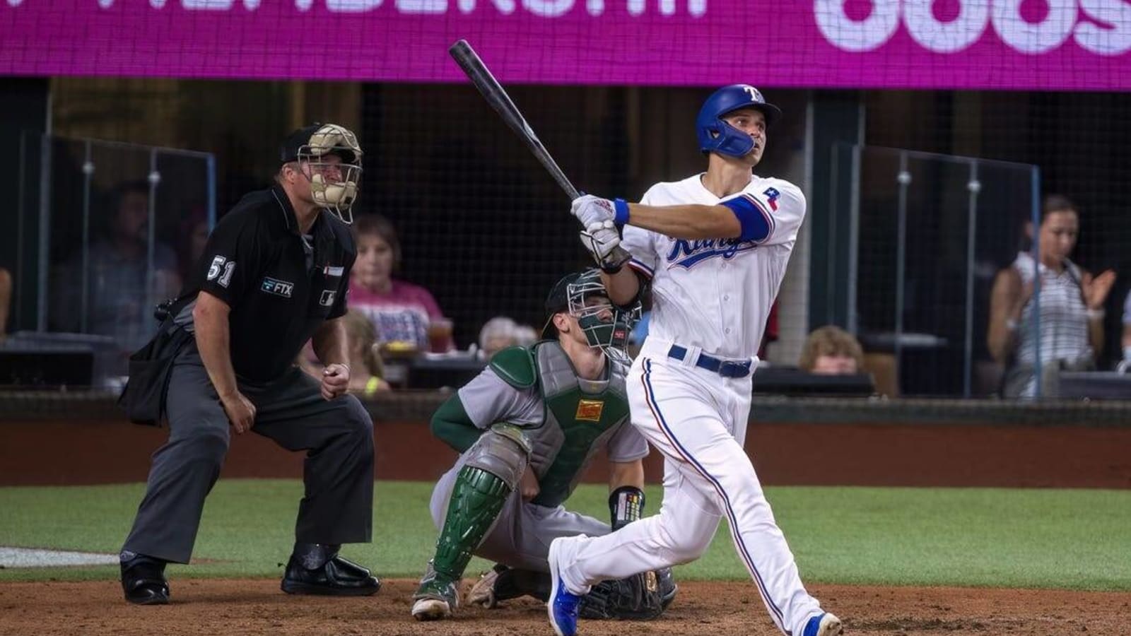 Corey Seager homers in 4th straight game as Rangers outlast A's