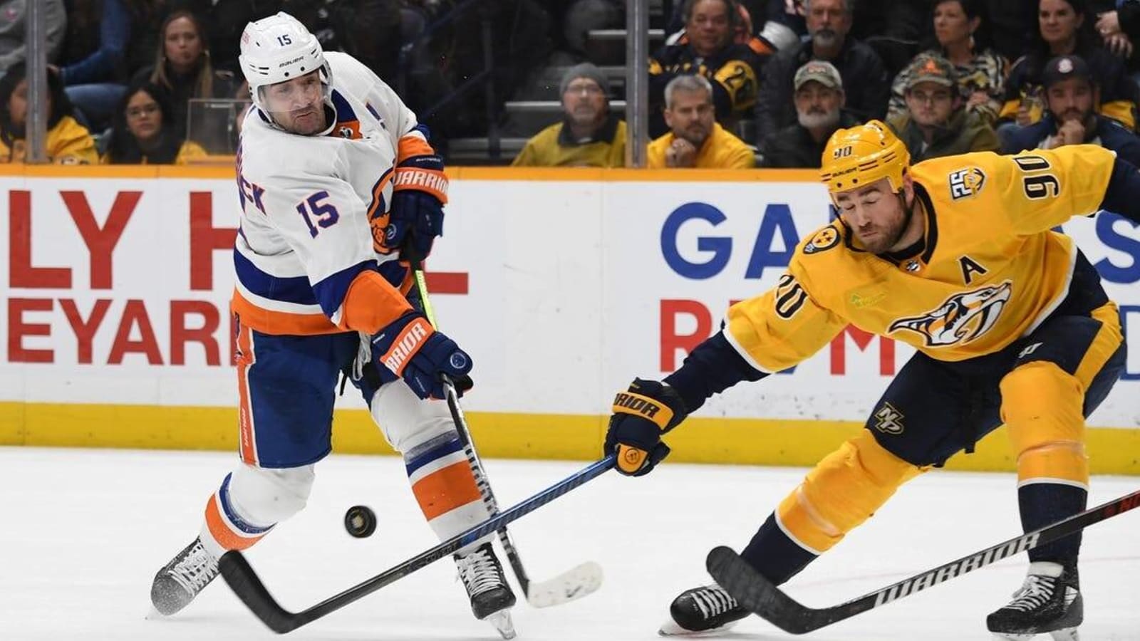 Predators extend dominance over Islanders to 10 games