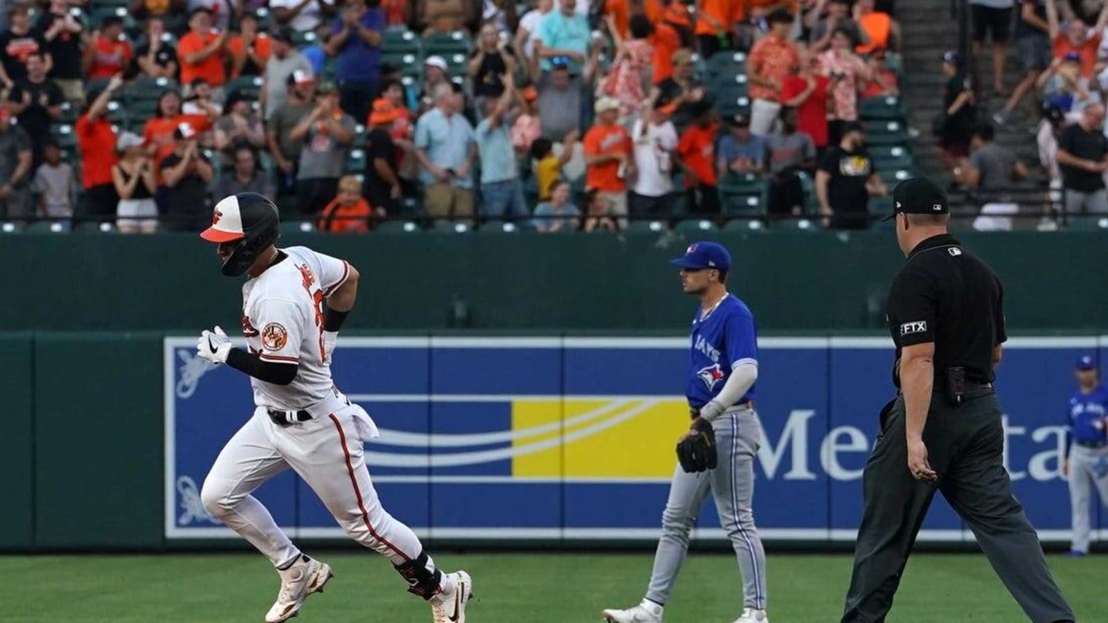 Orioles smack 4 HRs to beat Blue Jays, 7-4