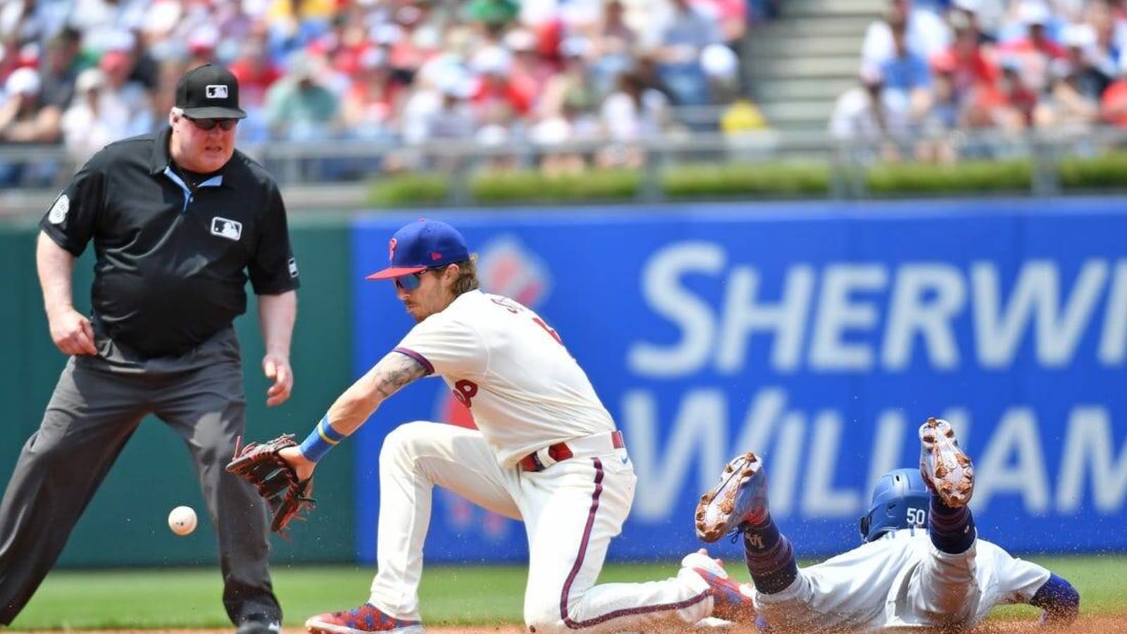 Nick Castellanos helps Phillies beat Dodgers for seventh win in eight games