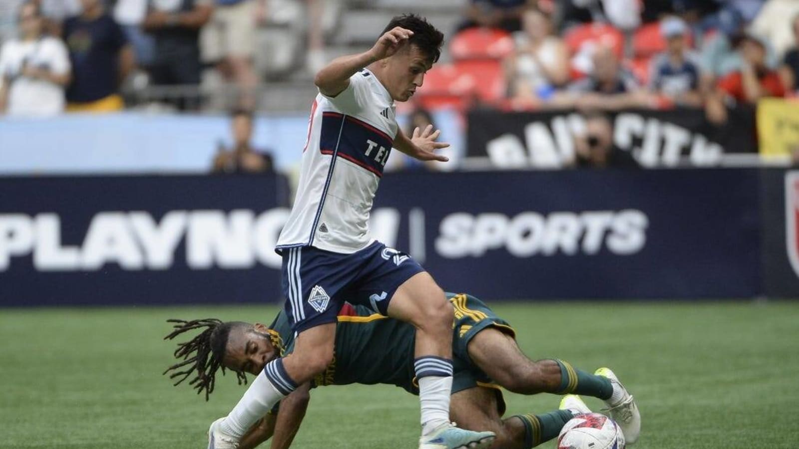 Ryan Gauld&#39;s 2 goals lead Whitecaps past Galaxy