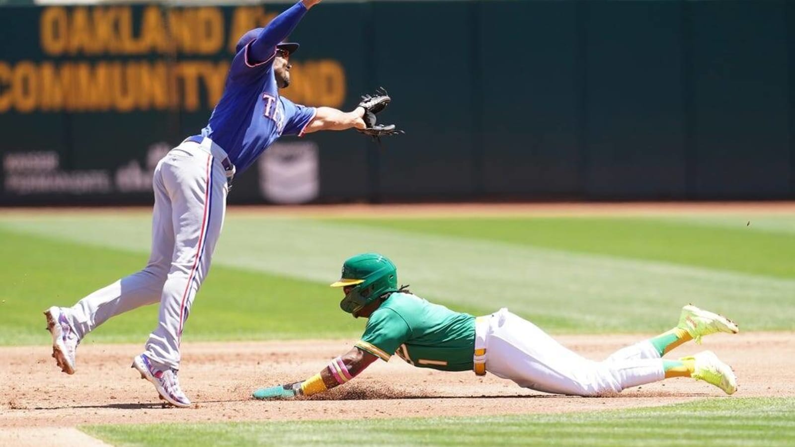 A’s stifle red-hot Rangers 2-0, ending 8-game win streak