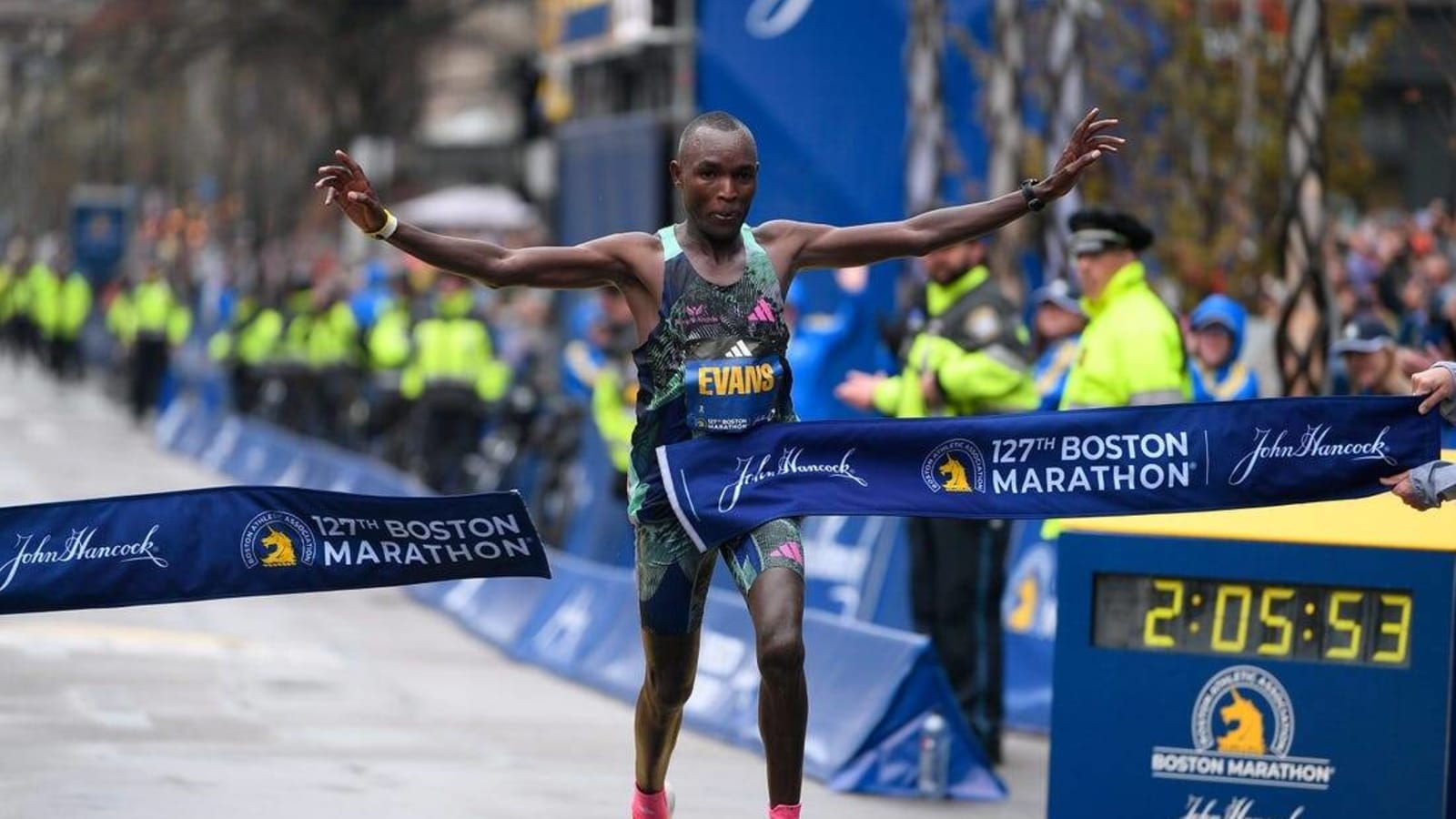 Kenyans sweep Boston Marathon; Eliud Kipchoge finishes 6th