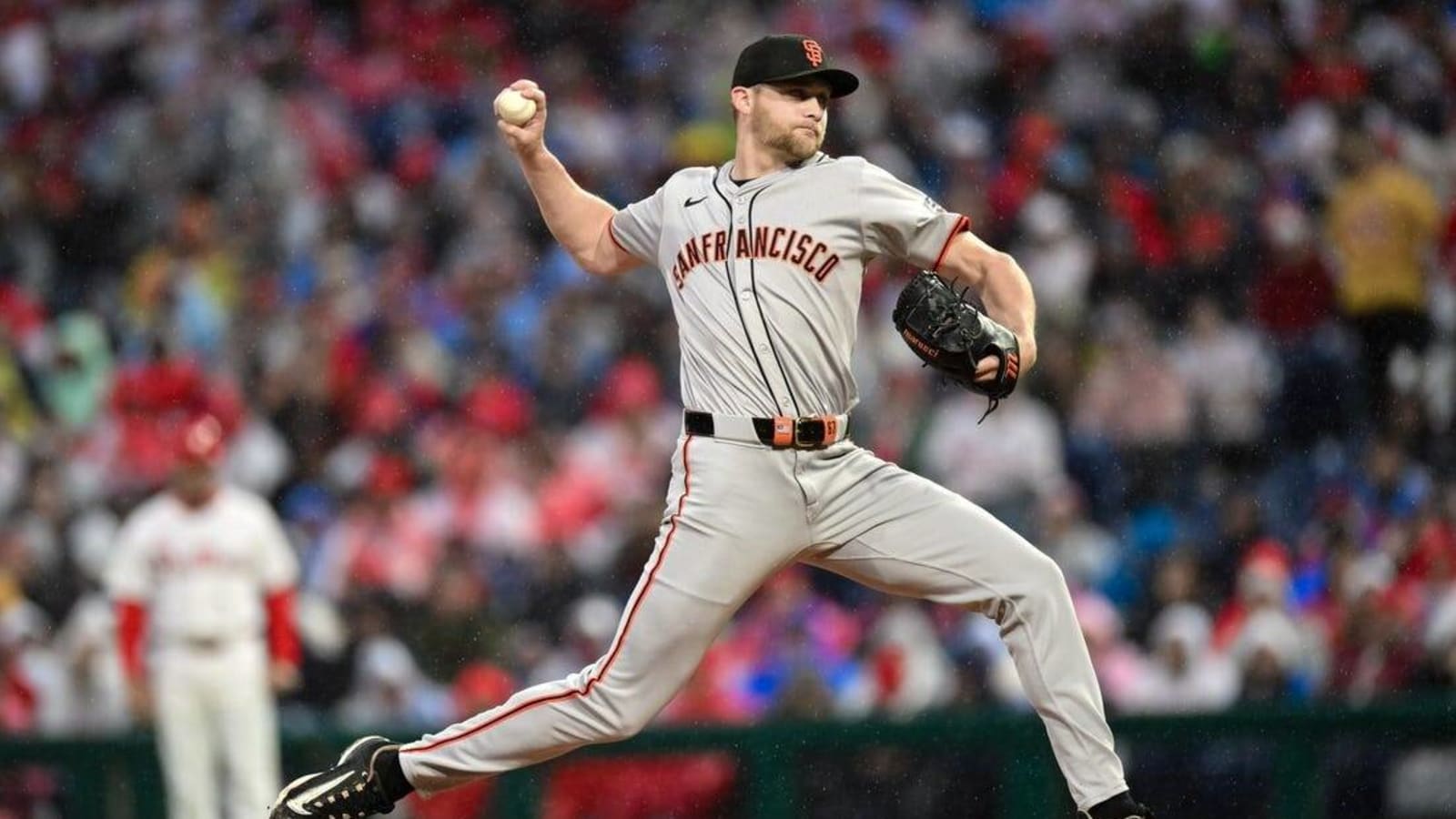 Giants vie for three-game sweep of skidding Rockies