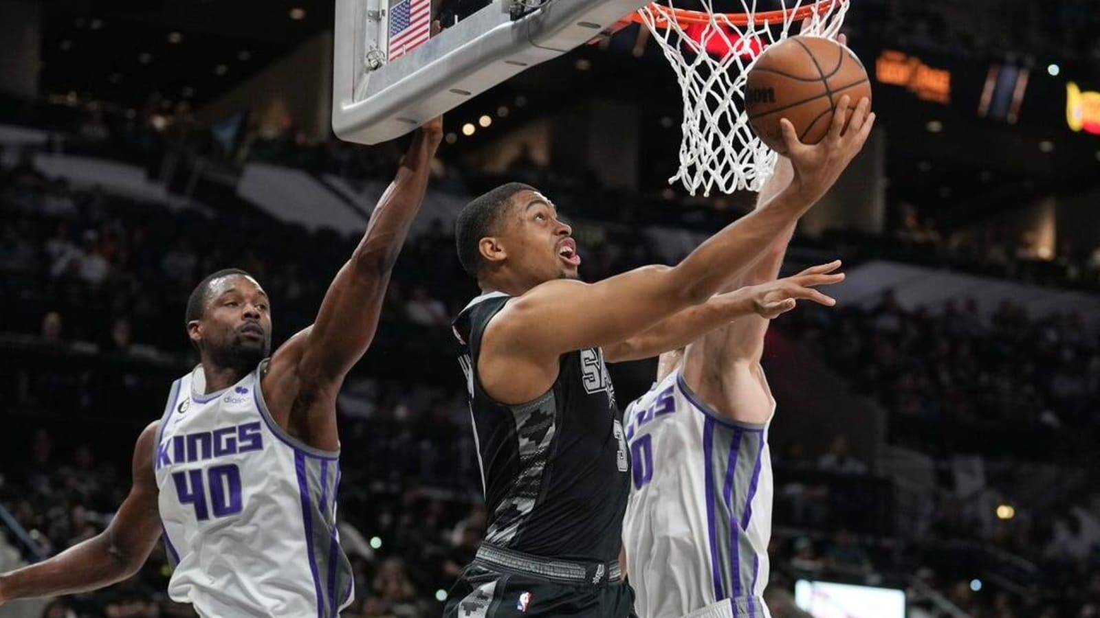 Kings take control in third quarter, keep Spurs reeling