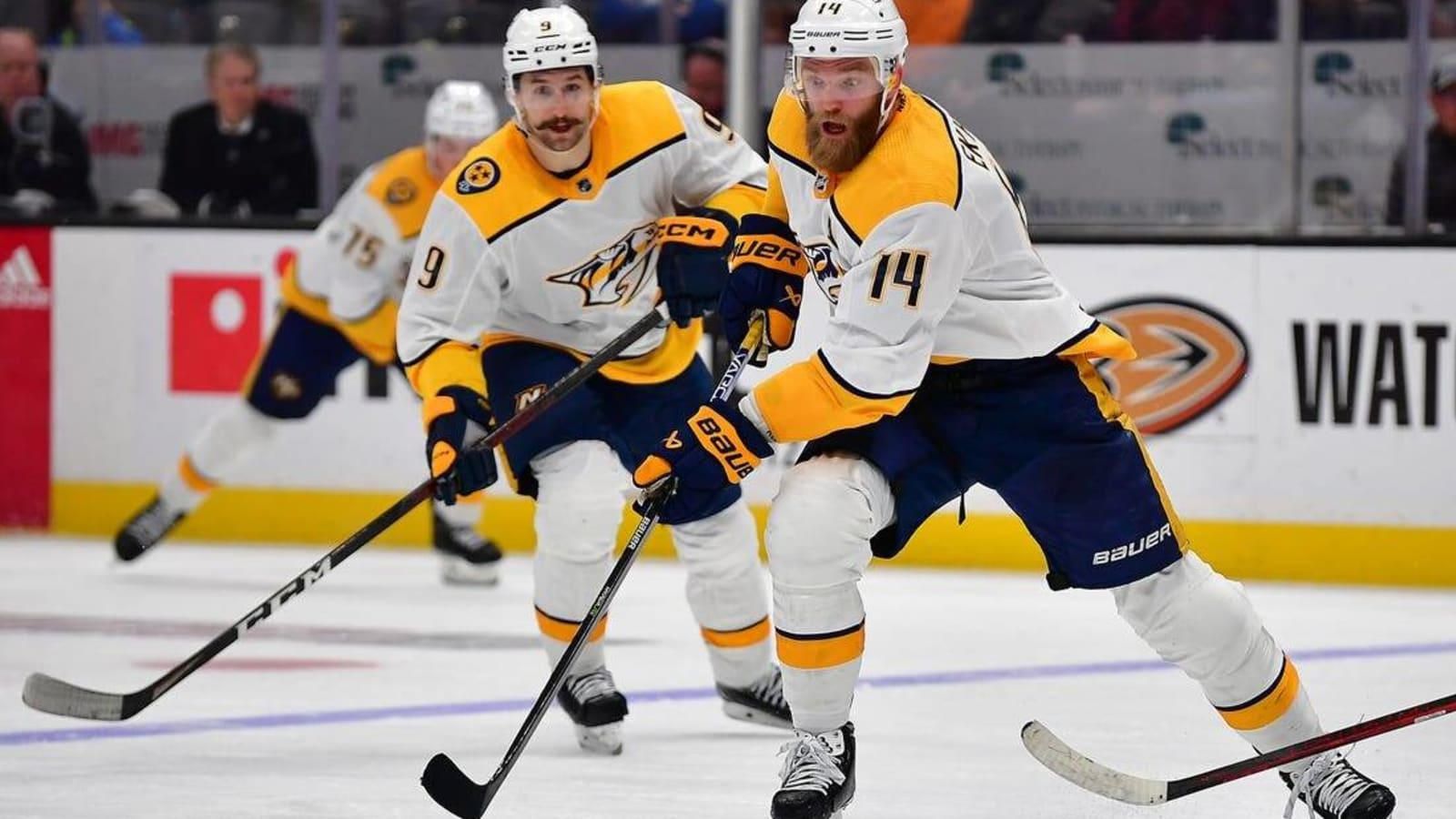 Predators beat Vegas 3-2, move into 1st in Central Division