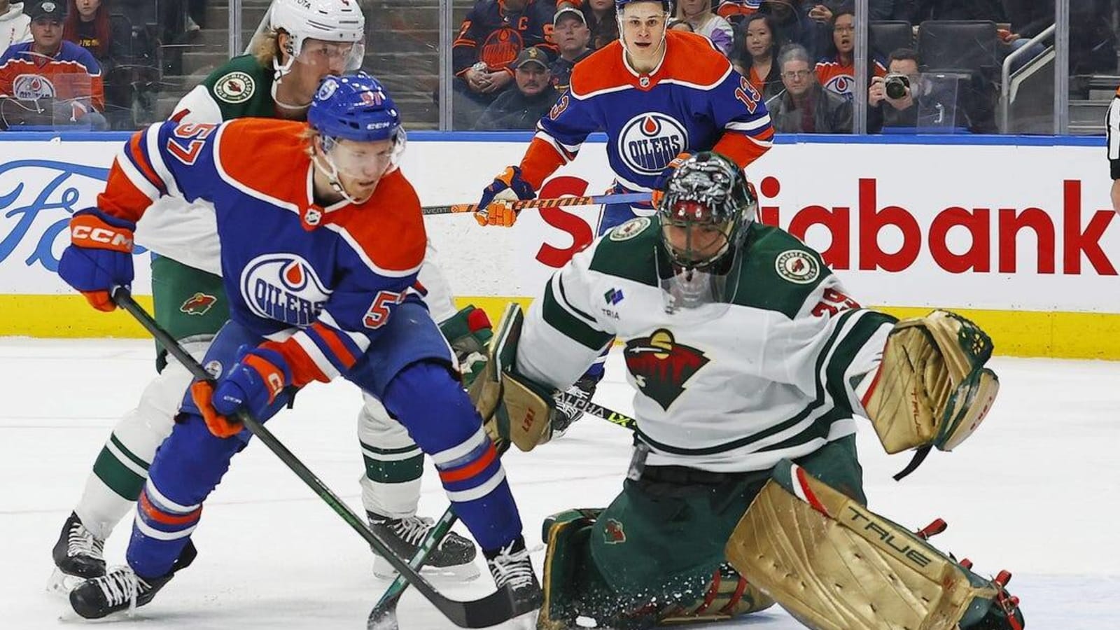 Connor McDavid extends goal streak as Oilers beat Wild