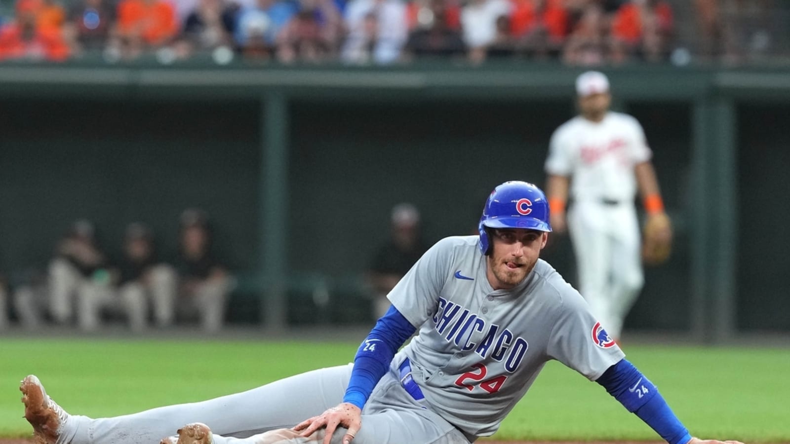 Players coming, going as Cubs-Reds series continues