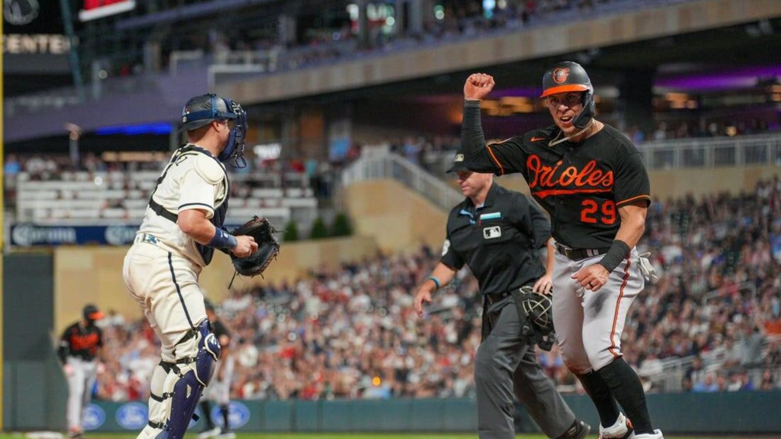 Two-run 10th inning pushes Orioles past Twins