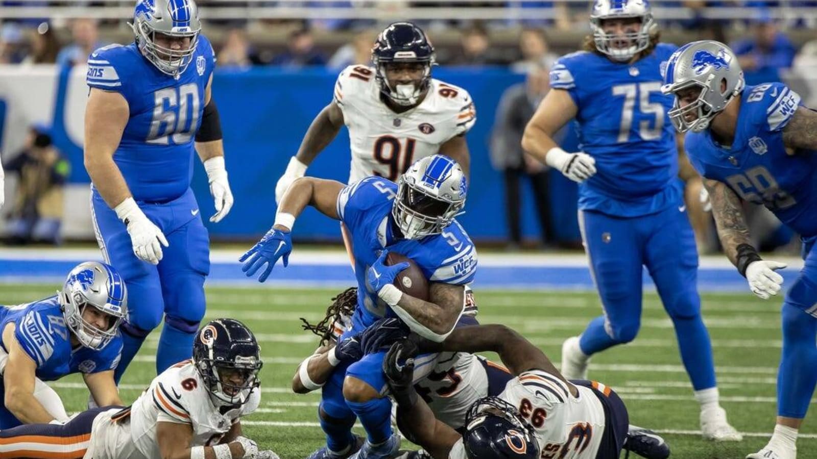 Lions rally in fourth quarter to upend Bears