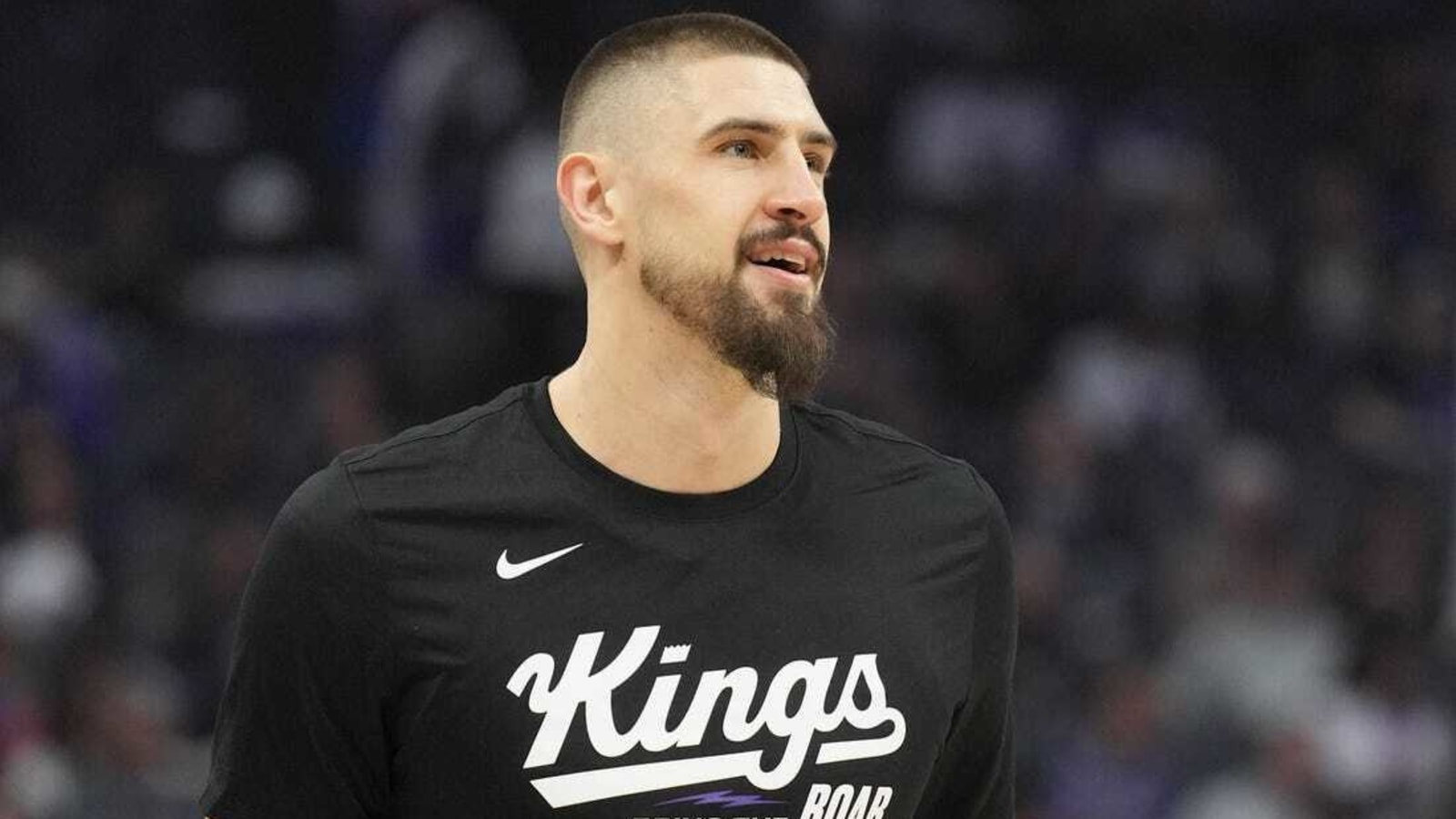 Report: Alex Len to remain with Kings on one-year deal