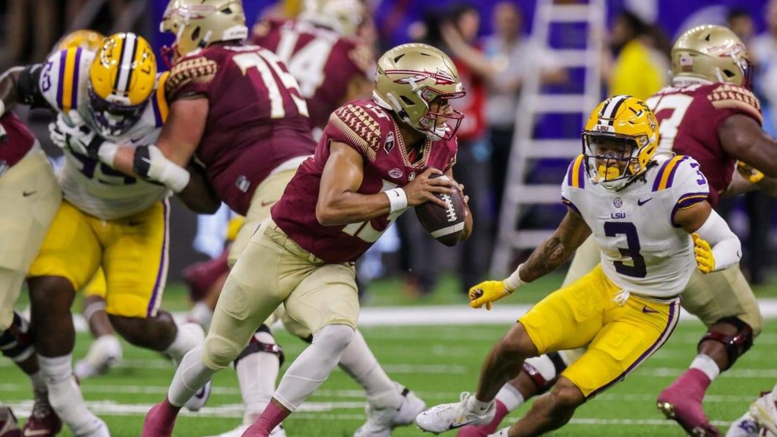 FSU blocks extra point to clip LSU