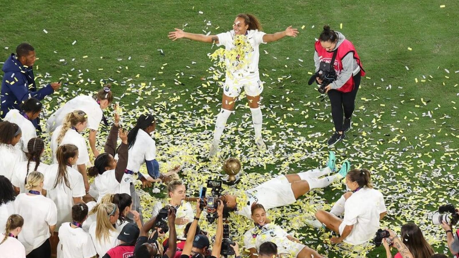 NJ/NY Gotham FC edge OL Reign for first NWSL championship