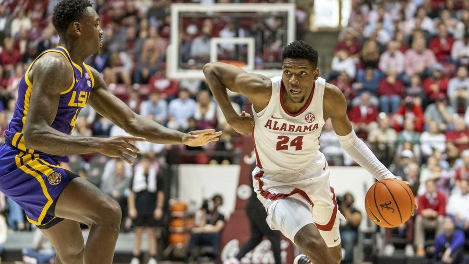 No. 4 Alabama takes down LSU from long range 106-66