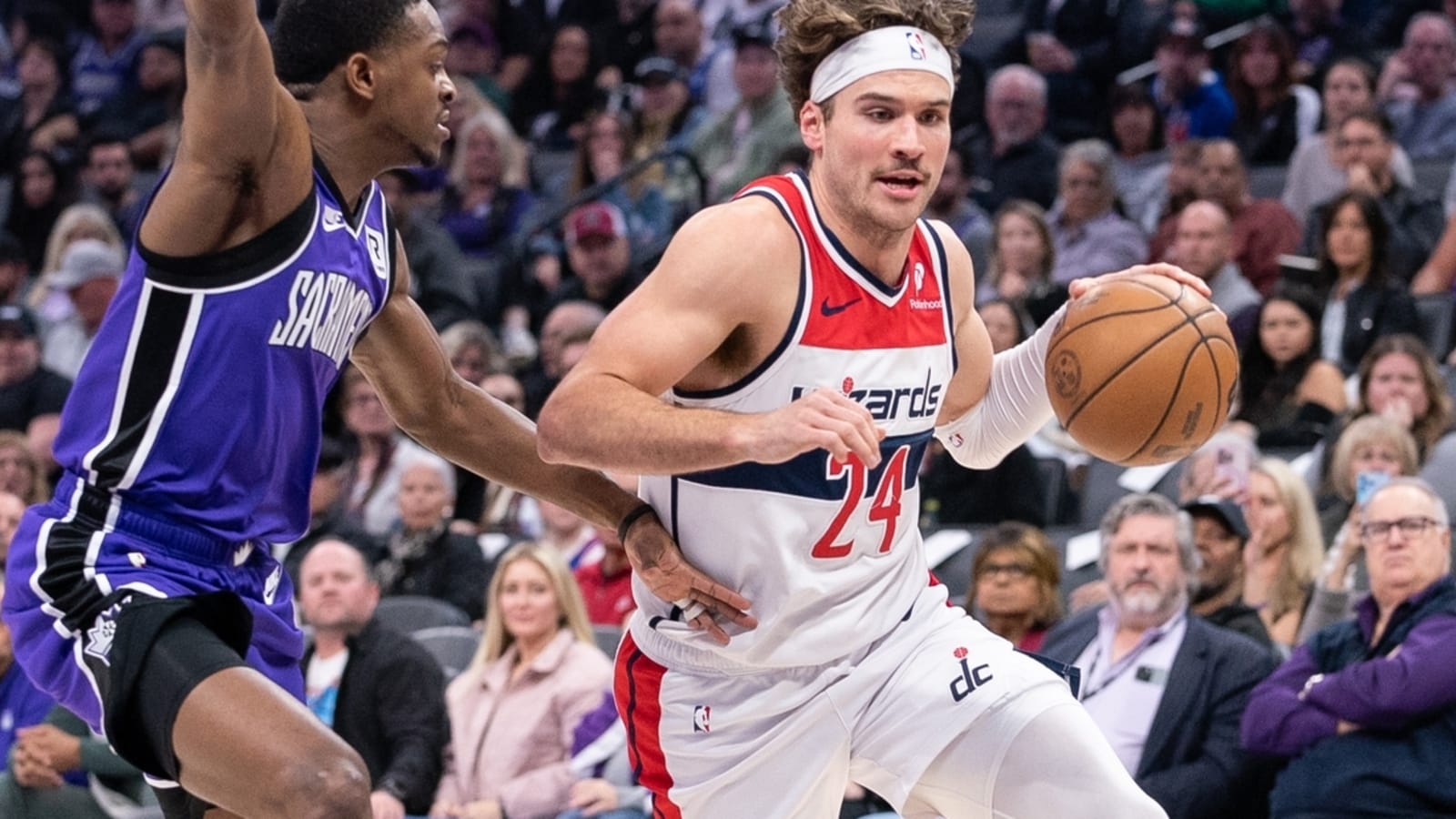 Domantas Sabonis&#39; double-double powers Kings past Wizards