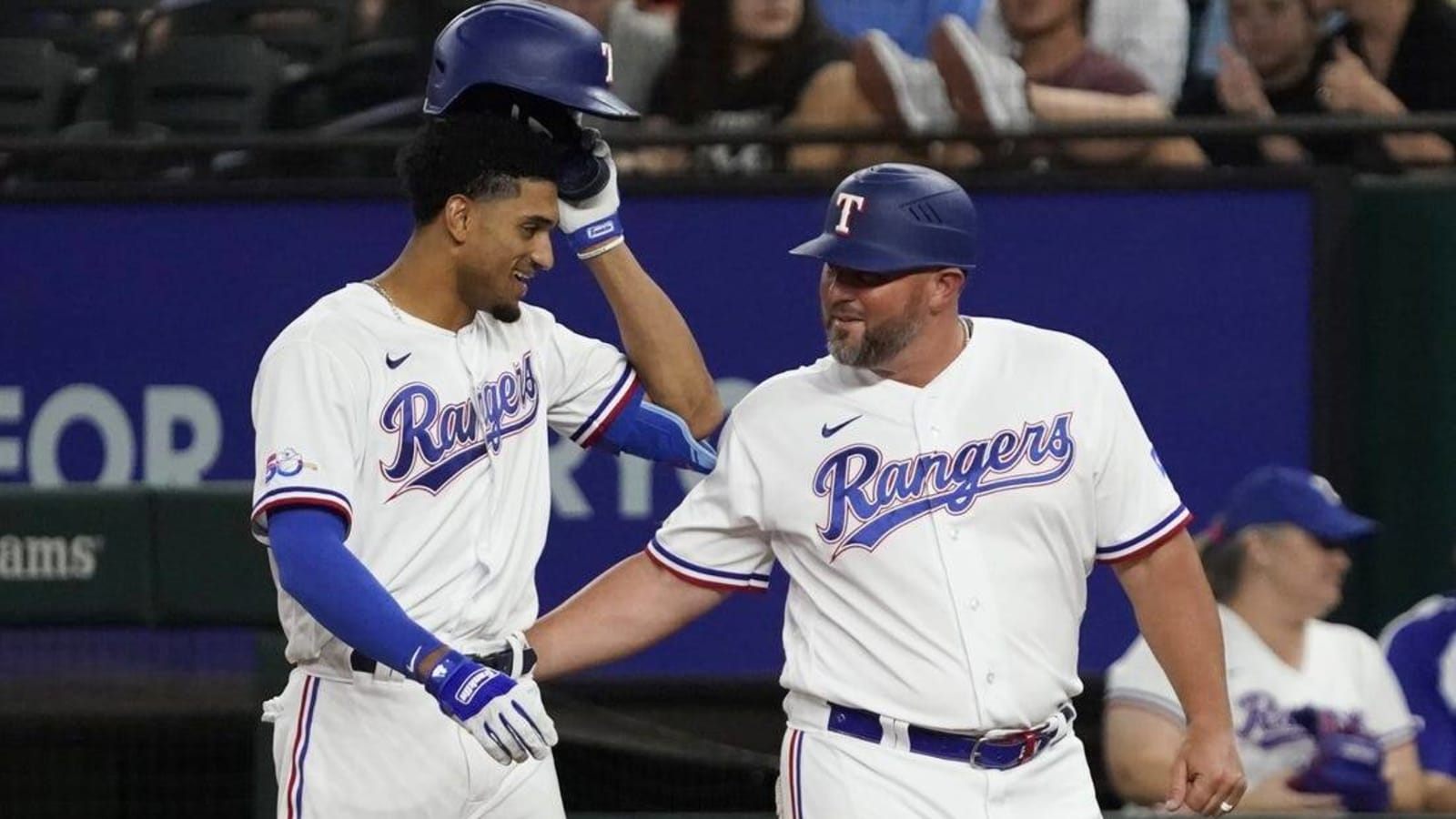 Bubba Thompson, Rangers try to run past White Sox again