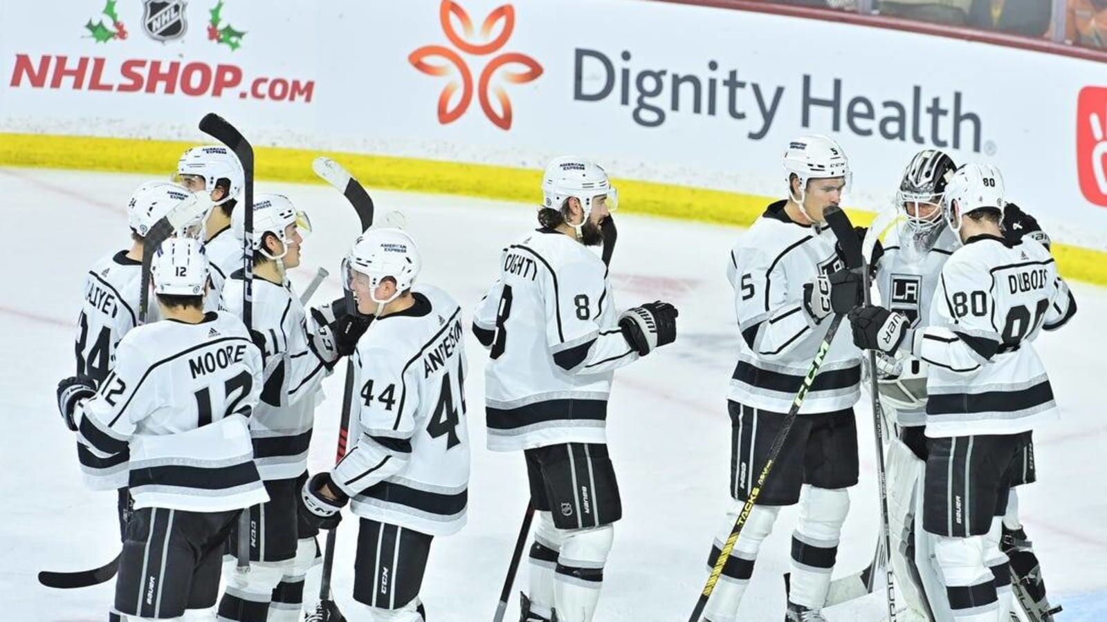 Kings top Coyotes to remain unbeaten on road