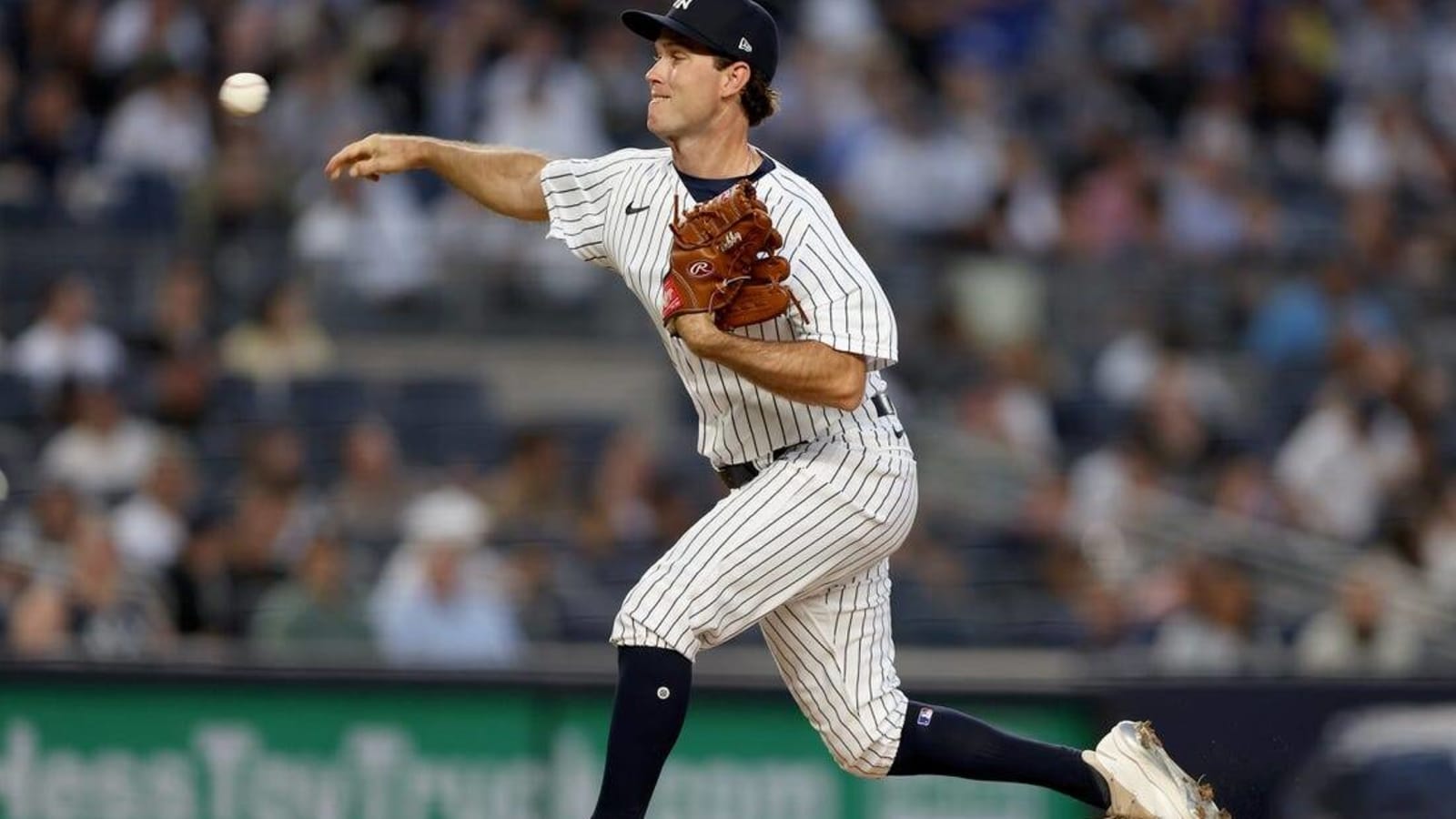 Yankees re-sign RHP Ryan Weber