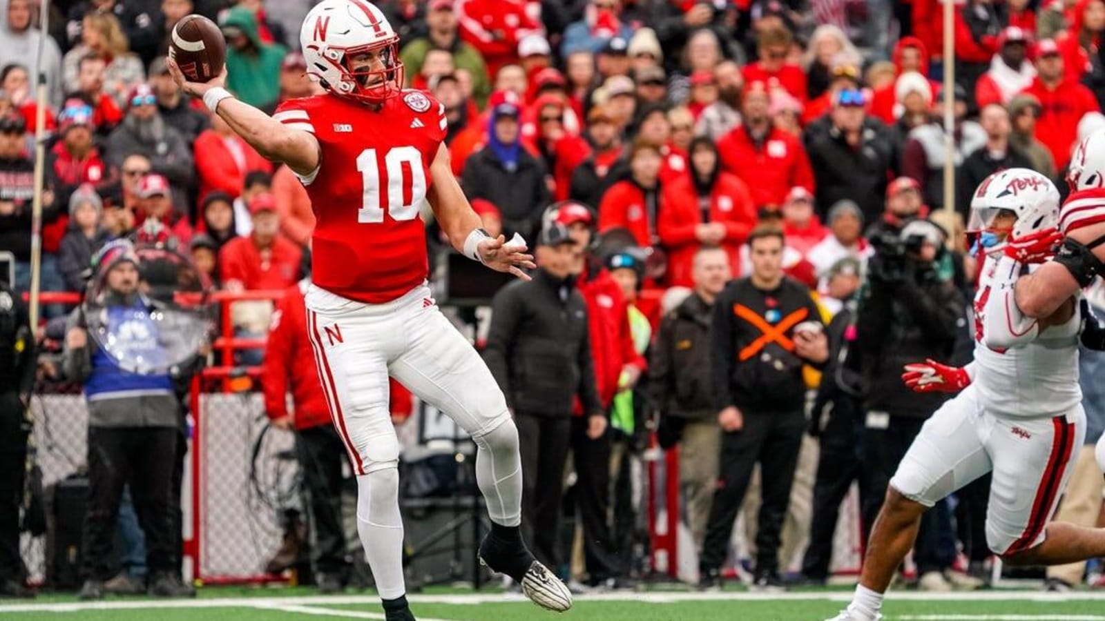 Nebraska QB Heinrich Haarberg injured vs. Maryland