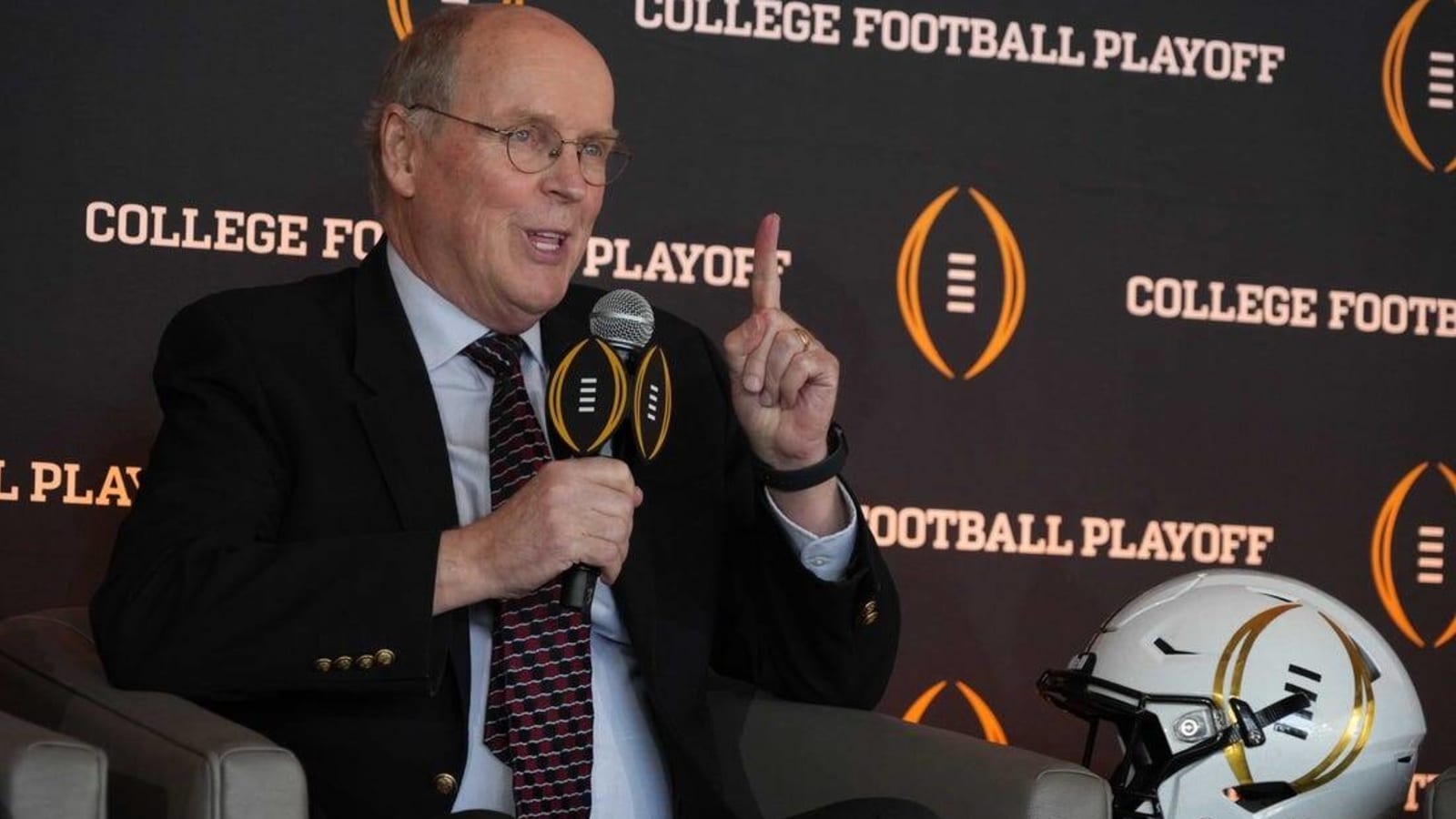 CFP director Bill Hancock to retire after 2024 playoffs