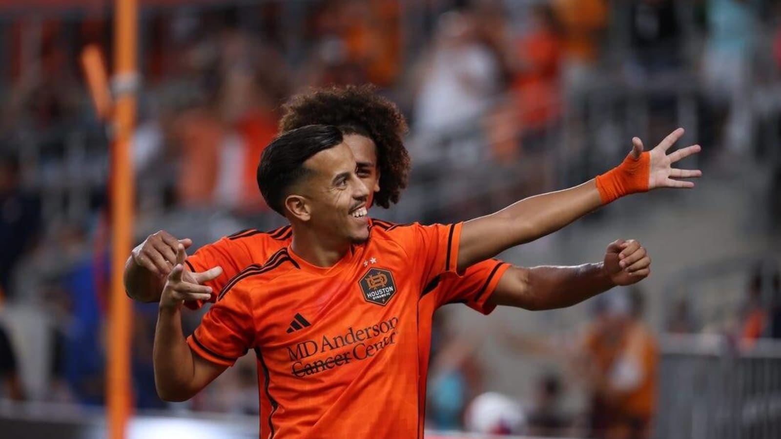 Dynamo get goals from 5 different players in rout of Timbers