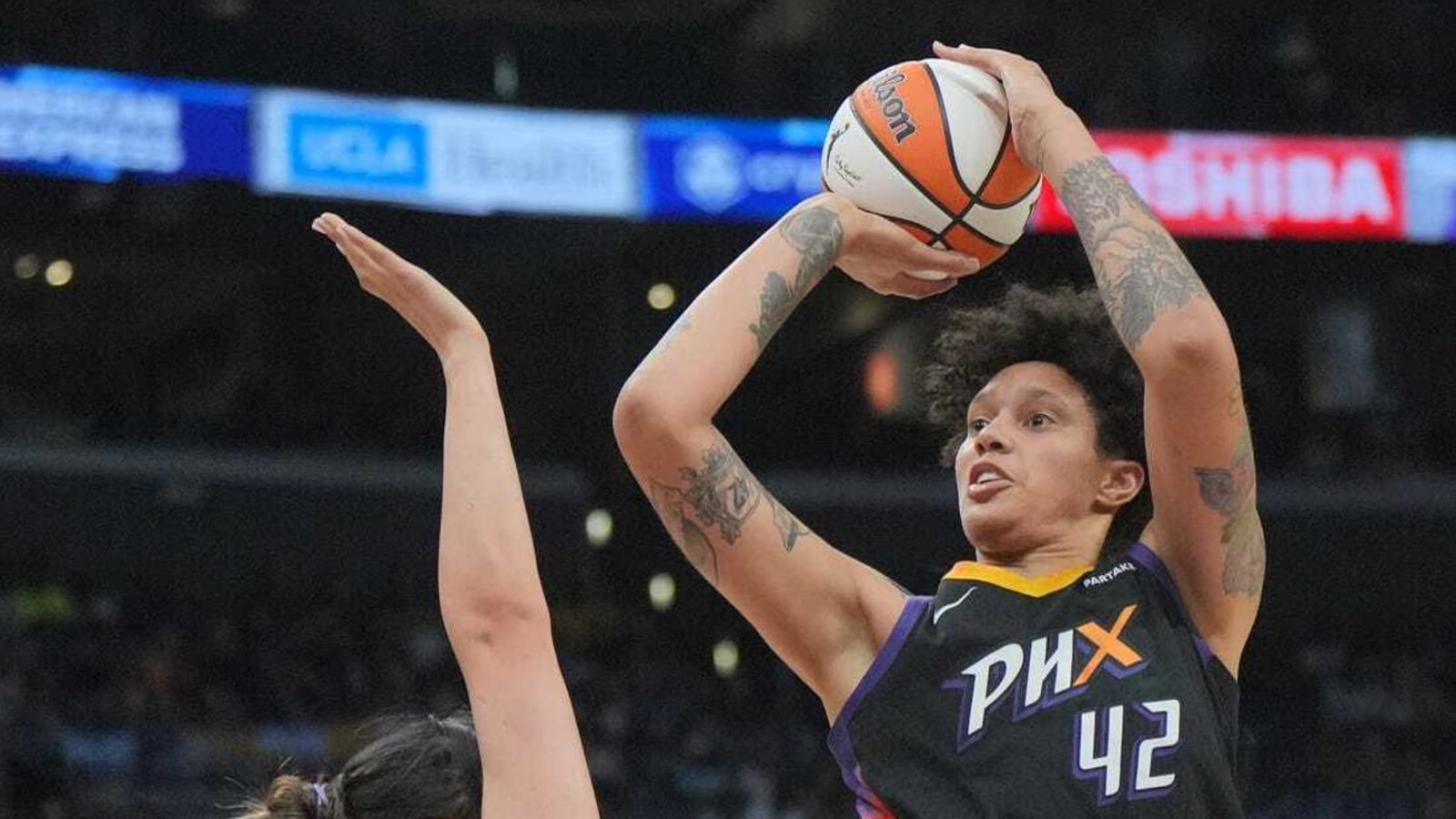 Brittney Griner, Kahleah Copper power Mercury past Mystics