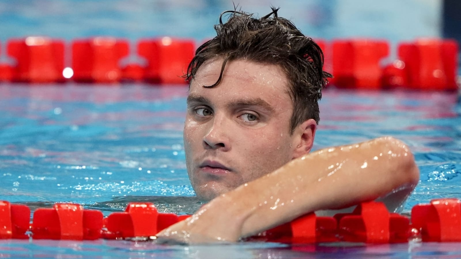 Bobby Finke dominates the pool, sets 1,500 freestyle world record
